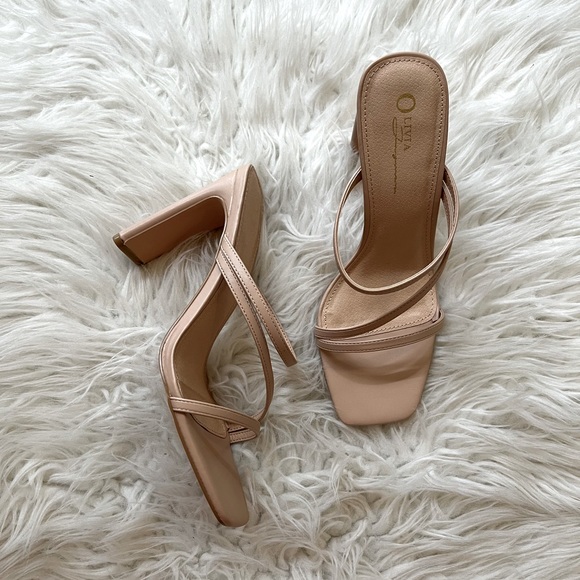 Shoes - Tan Square Toe Strap Sandals 7.5 NWT